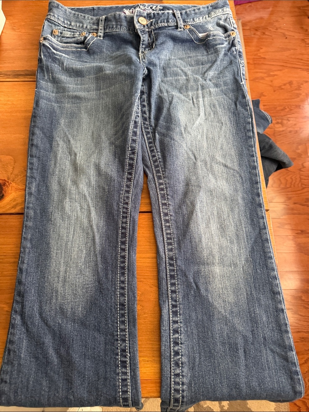 Women's Medium Blue Flare Jeans - Classic Wide Leg Denim